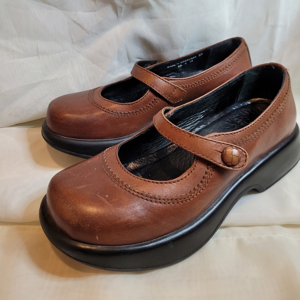 Dansko Mary Jane 37
